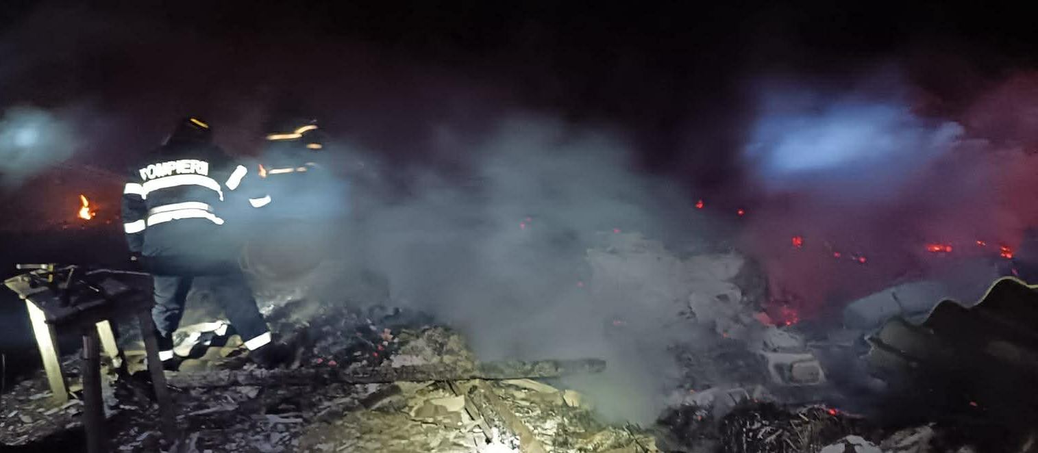 Pompierii botoșăneni chemați la Iași: Au mers doi kilometri la pas să salveze animale fiindcă nu puteau intra cu autospecialele