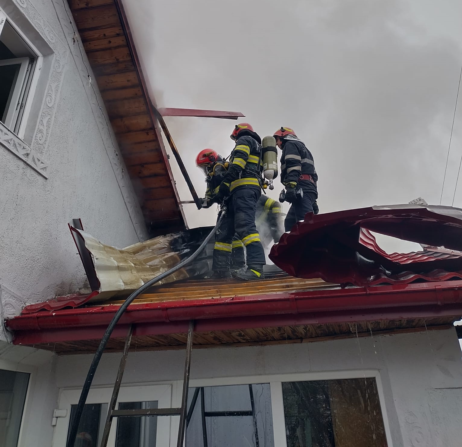 Perioadă de foc pentru pompierii botoșăneni, în ultimele trei zile