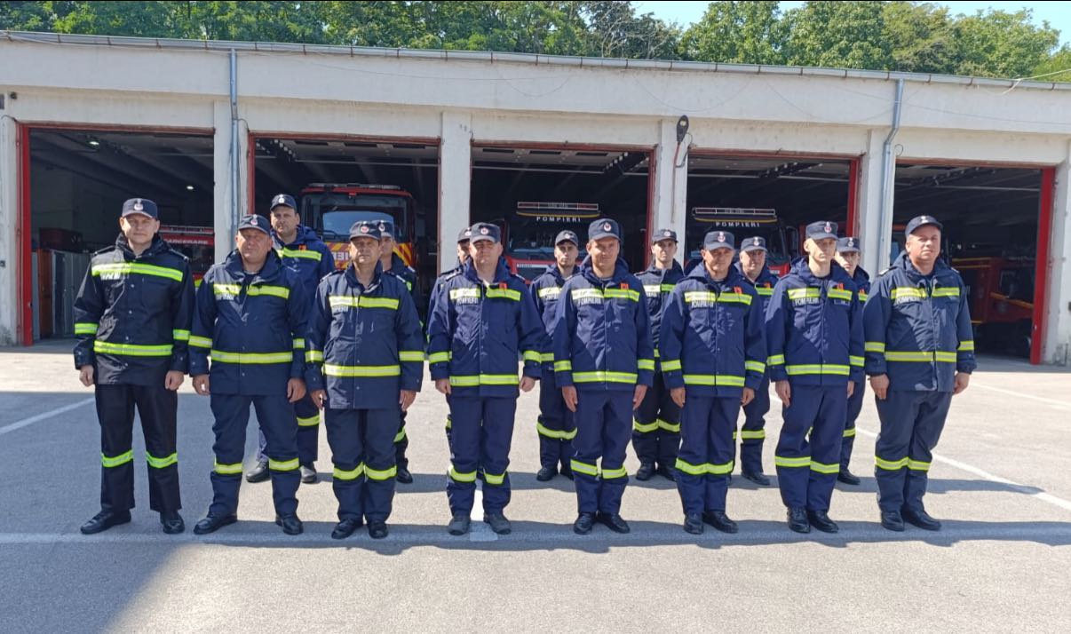 Continuă misiunile la Broșteni: Alți salvatori de la Botoșani au plecat să dea o mână de ajutor 