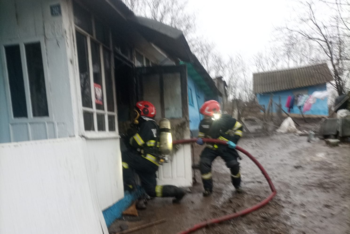 Moarte cumplită pentru o botoșăneancă, un vecin a dat alarma