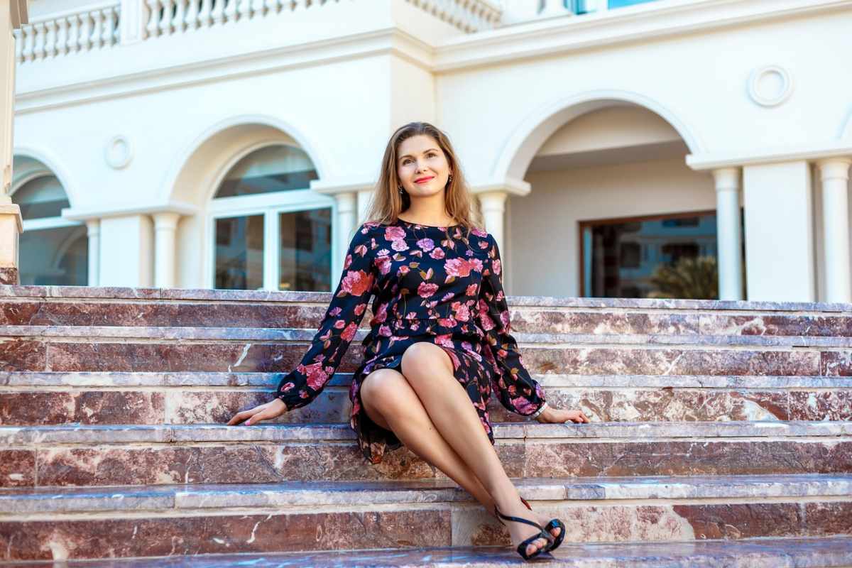 Cum să porți rochiile de primăvară: Ghid pentru un look reușit