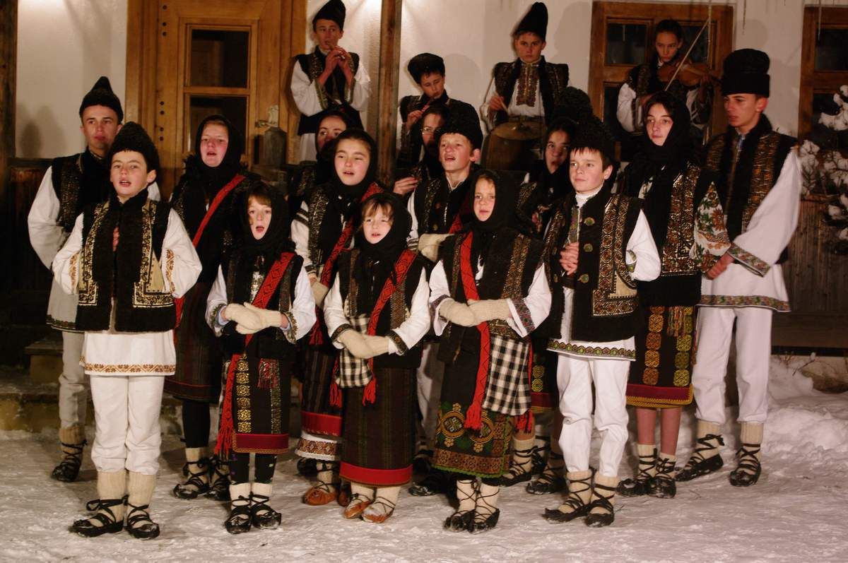 Din suflet pentru suflete: Colinde oferite în dar botoșănenilor