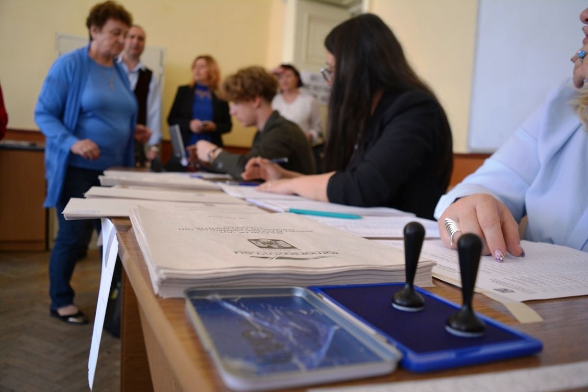 REZULTATE EUROPARLAMENTARE: PNL câștigă în România, PSD victorie ”scurtă” la Botoșani