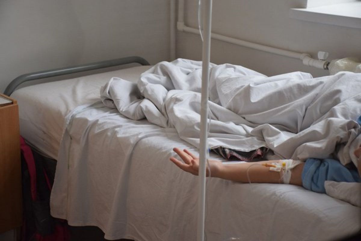 Adolescent la Urgențe după ce a băut OPT doze de energizant