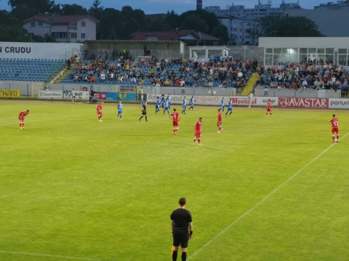 BUCURIE pe Municipal: FC Botoșani dă lovitura și bate Dinamo în fața propriilor suporteri