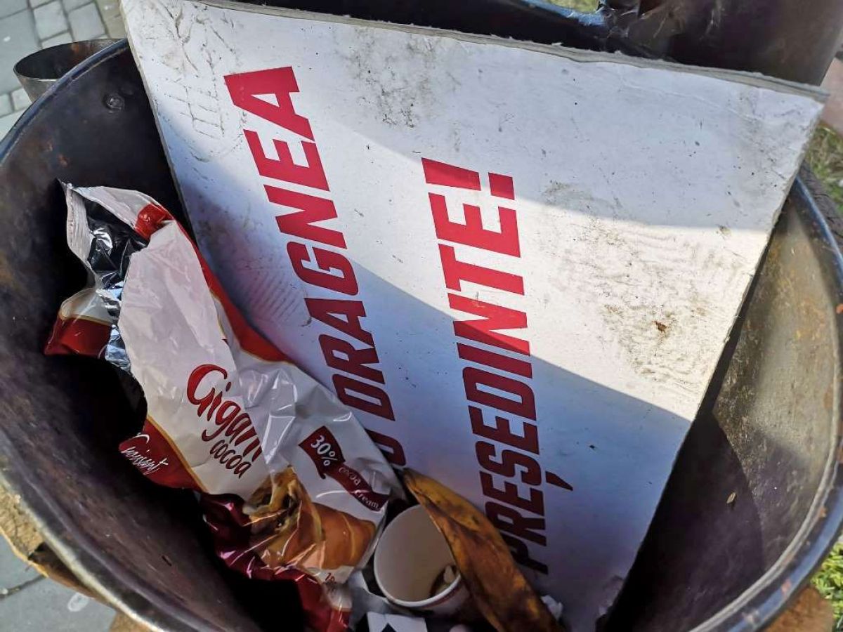 O trăim și pe asta: gunoiul s-a colorat în ROȘU la Botoșani – 5 din 5 șefi de la PSD în unitatea care face și desface în salubrizare