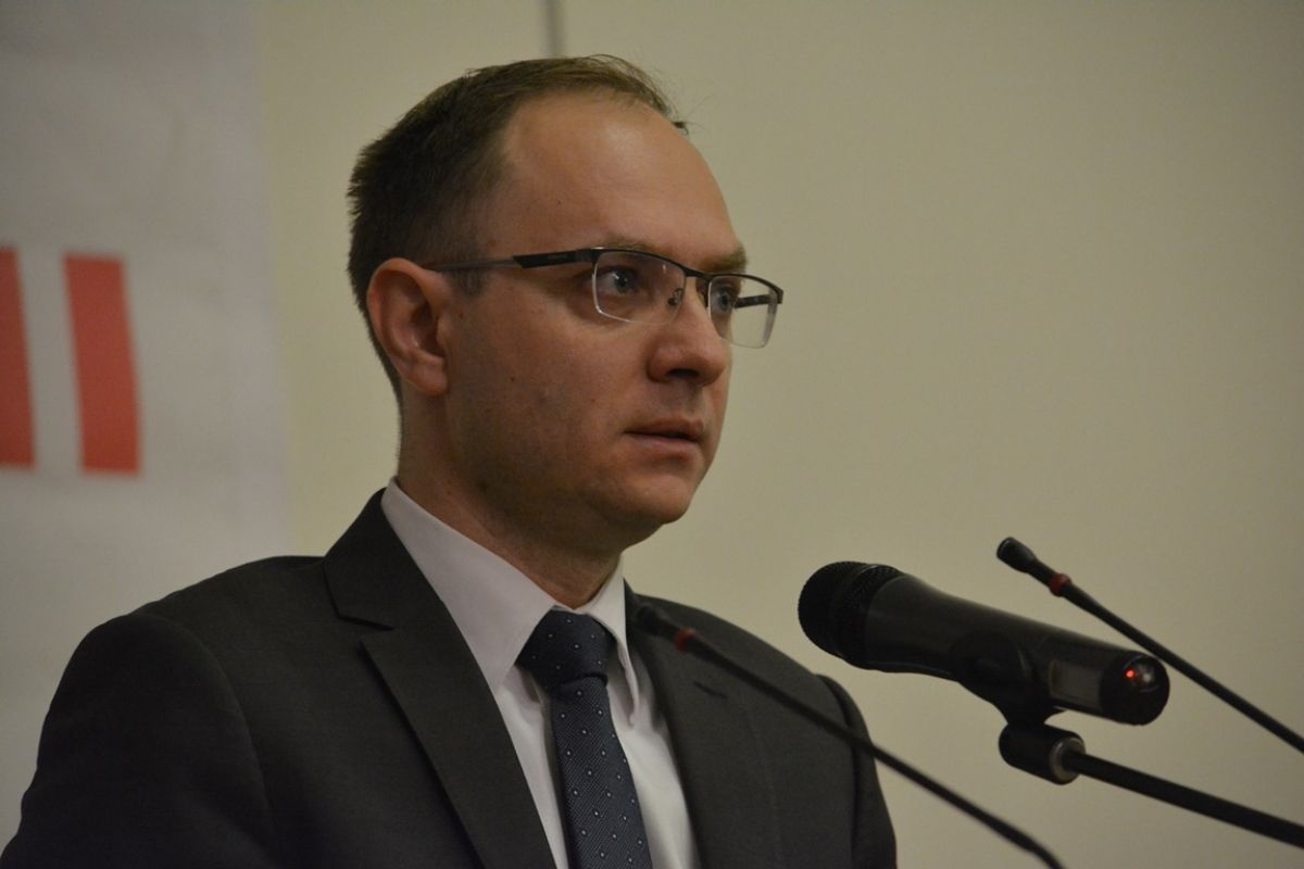 Prezentat ca viitor primar, Andrei și-a mitraliat doi contracandidați: Mereu a căutat scuze; Nu mai are curajul nici măcar să ne salute