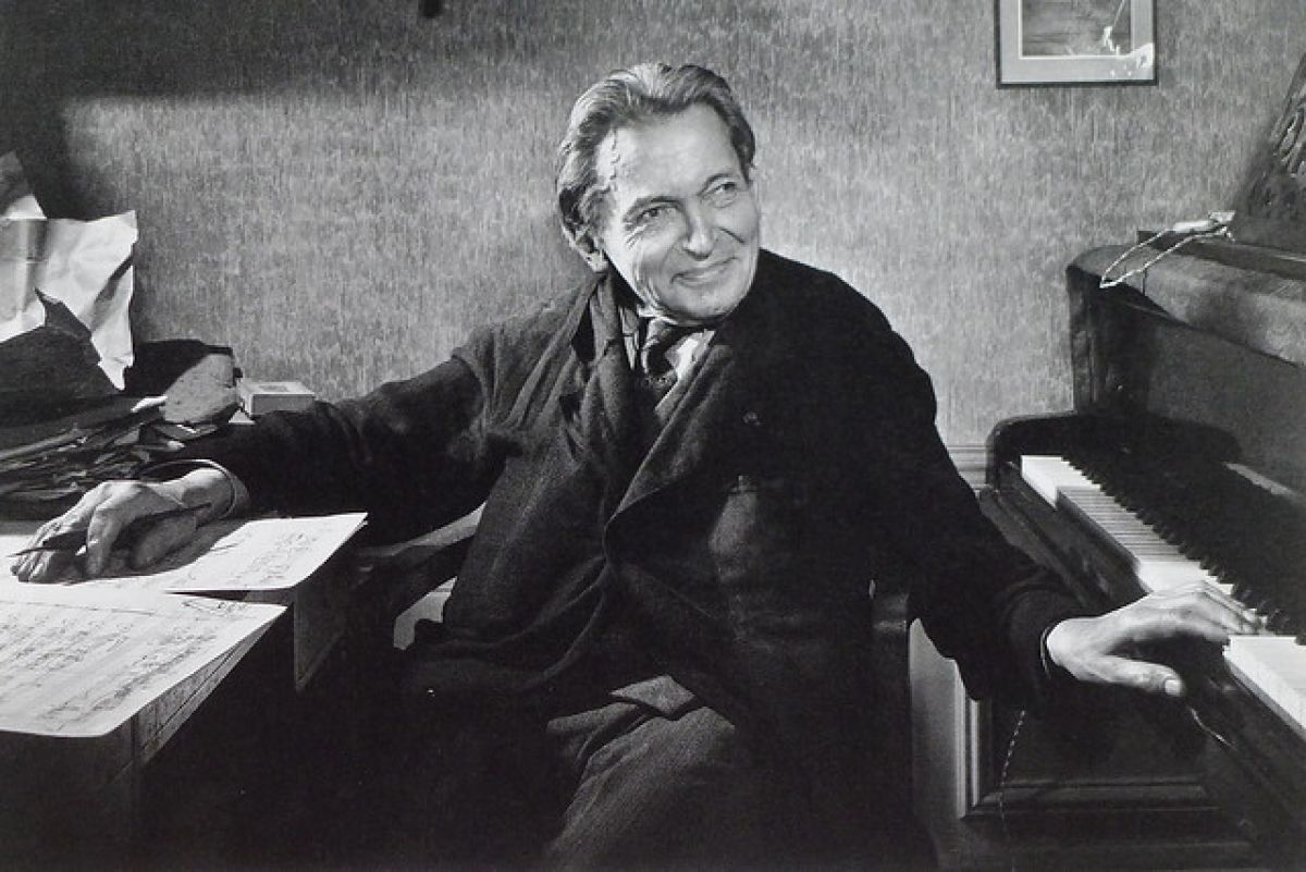 ”Aşa a debutat Enescu în viaţa mea, cu un unu la muzică, în cea de-a doua clasă a Liceului Laurian”