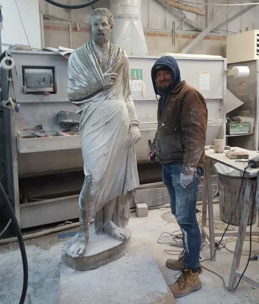 Uimitoarea poveste a botoșăneanului devenit artist după ce a pierdut tot: Talentul e o boală, un zbucium, o nebunie a celor înzestrați spiritual