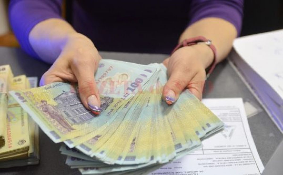 Mulți bani în PLUS la salariu pentru acești angajați: Va fi pe grila maximă