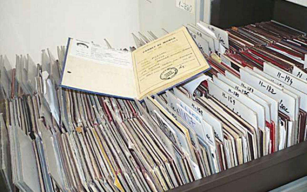 Asta ne mai lipsea, și o spune chiar ministrul: Statul ne-a bramburit cărţile de muncă, cine are noroc iese la pensie, cine nu, nu