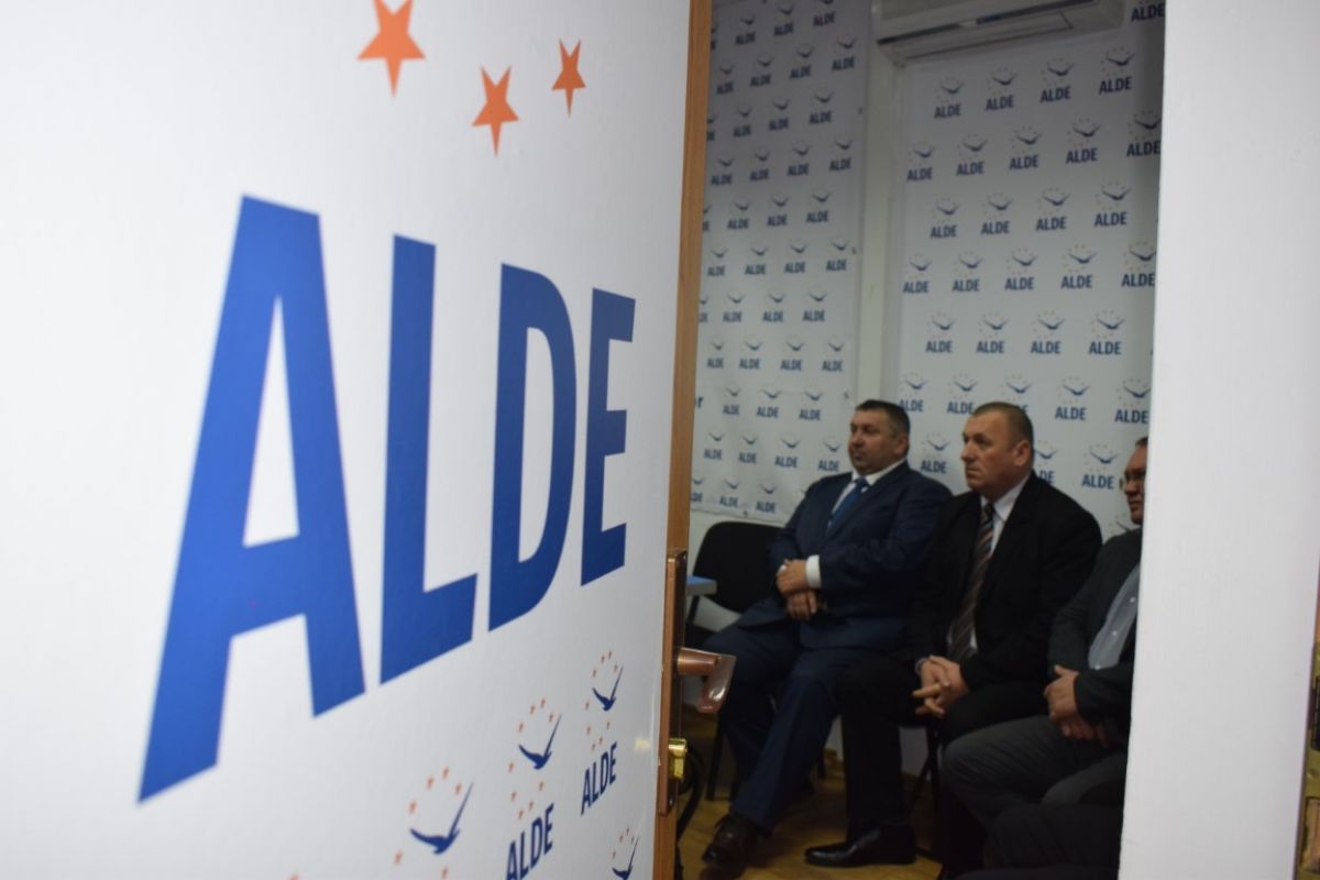 ALDE chestionează cetățenii din județul Botoșani