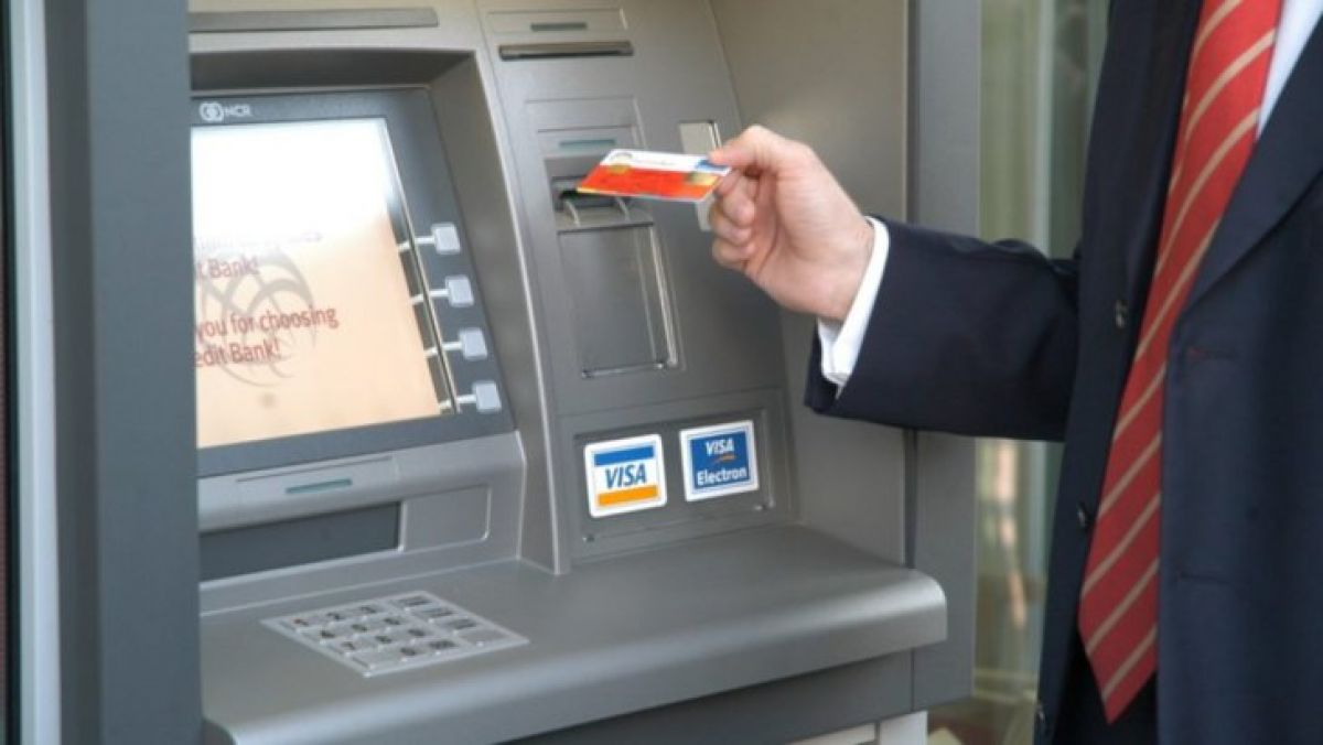 Atenție: Trei bănci au anunțat PROBLEME la plata cu cardul