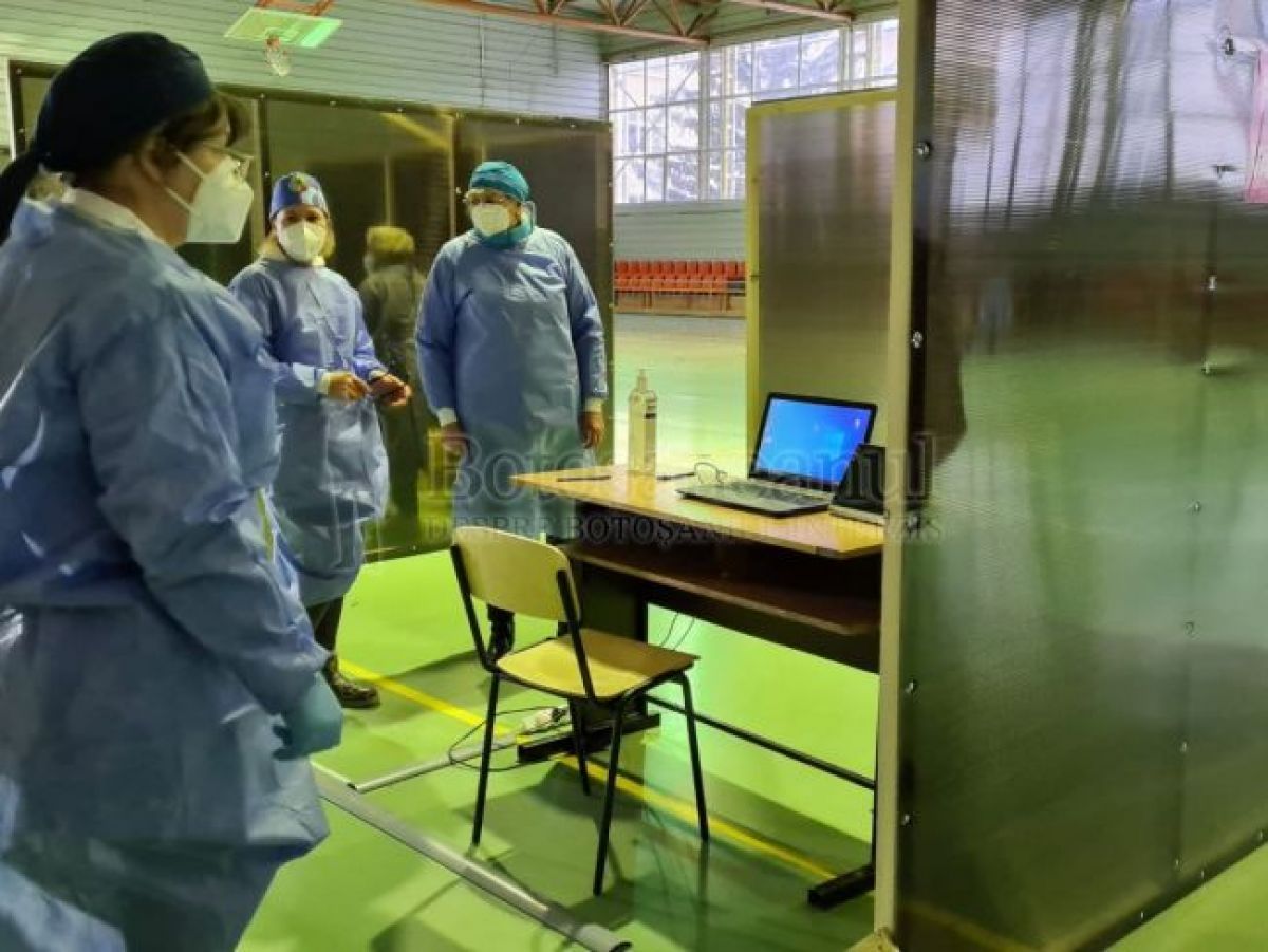 Mai puțin de 100 de botoșăneni se vaccinează zilnic, unele centre s-ar putea închide