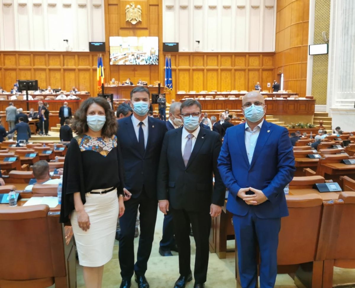 Toți cei 4 parlamentari de la PSD Botoșani au votat astăzi pentru eliberarea României de sub jugul social al austerității naționale!