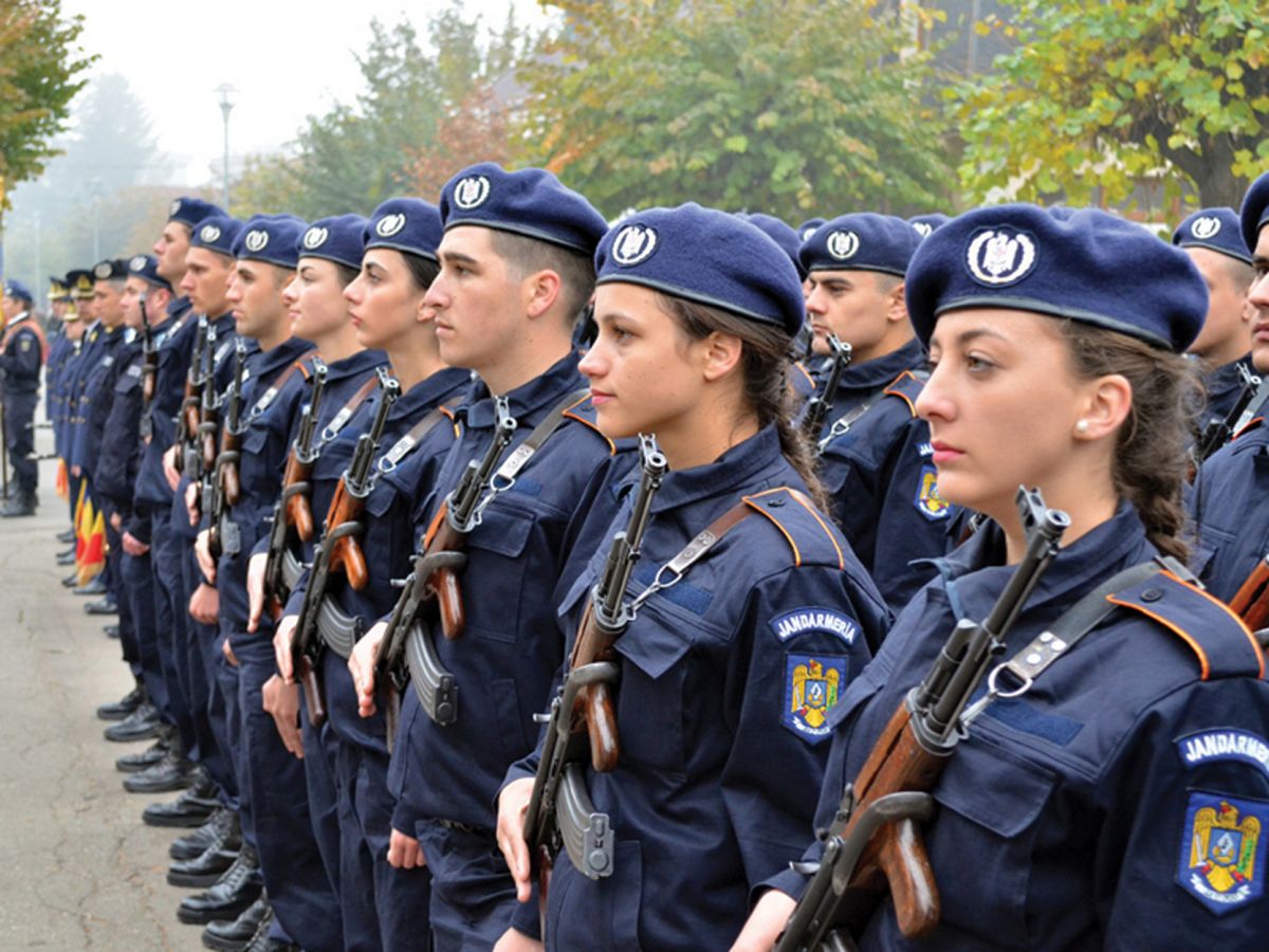 Dacă ai absolvit liceul și nu ai mai mult de 27 de ani: Activități de recrutare pentru Academia de Poliție
