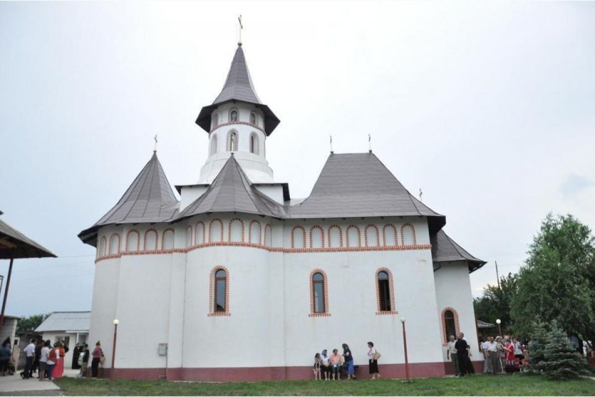 Seară duhovnicească într-o parohie din Botoșani