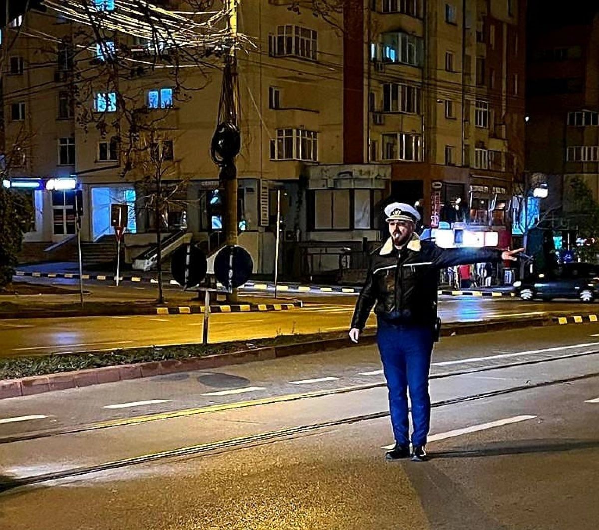 Șoferi lăsați fără permisul de conducere, polițiștii au reținut și certificate de înmatriculare