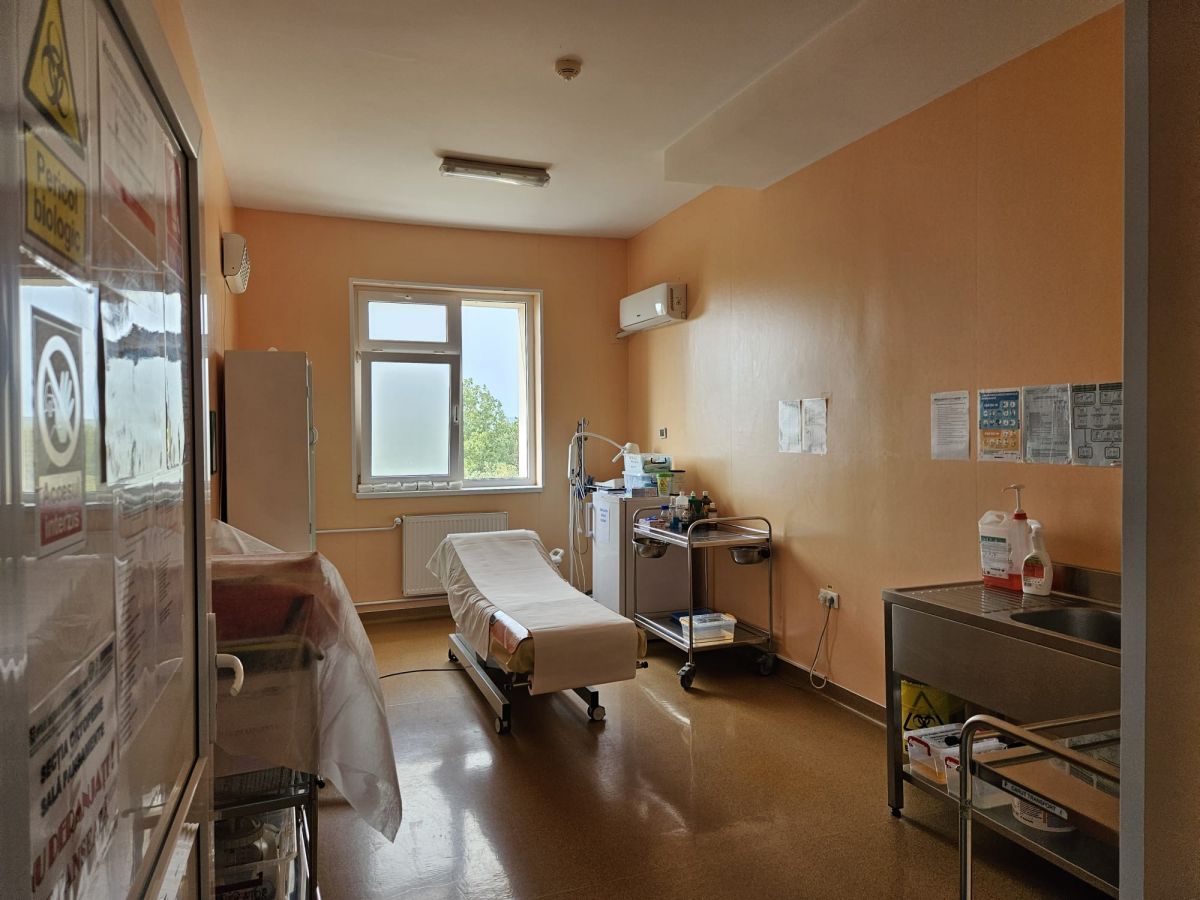 Specialiști tineri din centre universitare ajung la Botoșani fără să fi pus mâna pe bisturiu: N-au apucat să intre în sala de operație