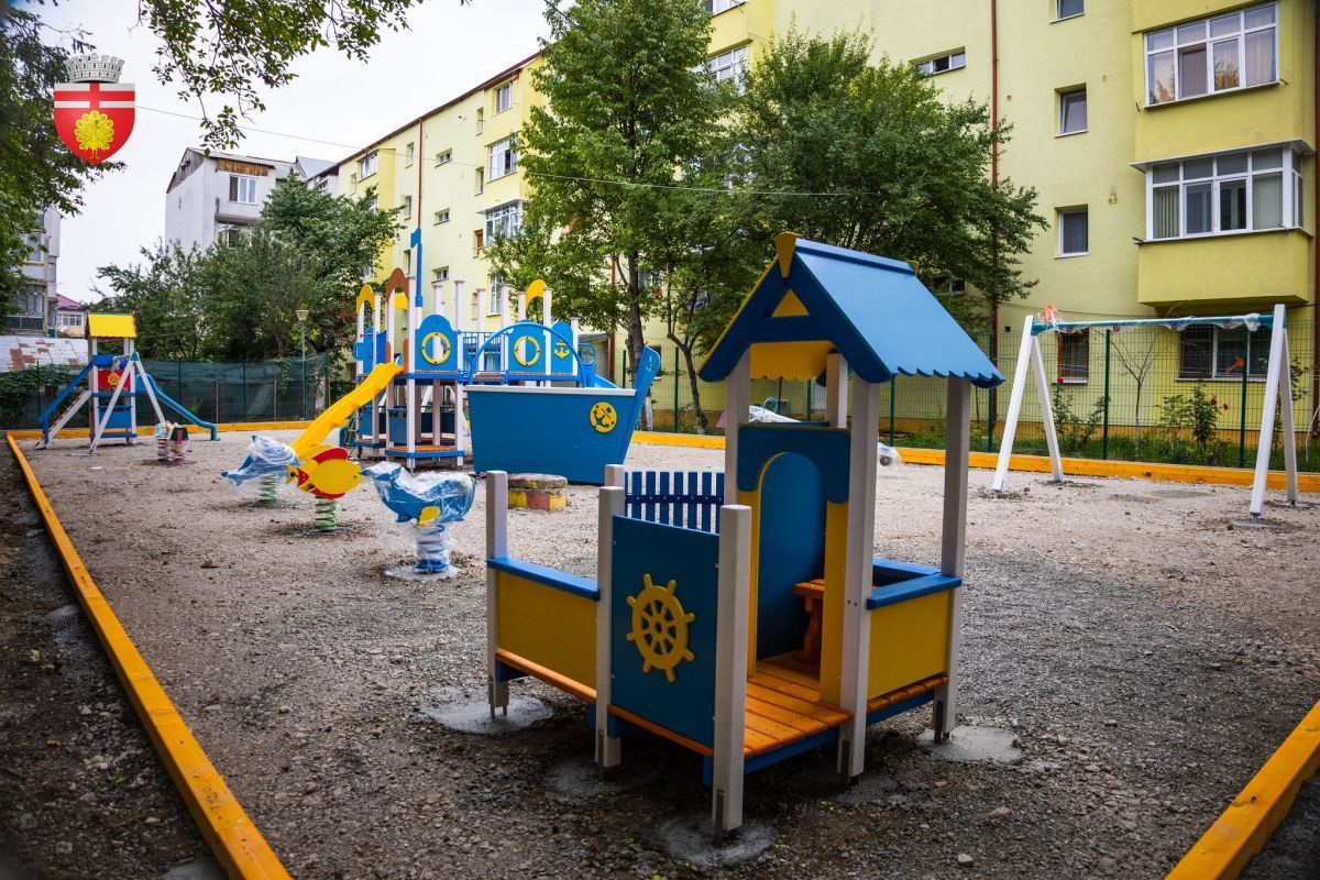 Locuri de joacă amenajate de Primărie în Zona Industrială și alte cartiere ale orașului