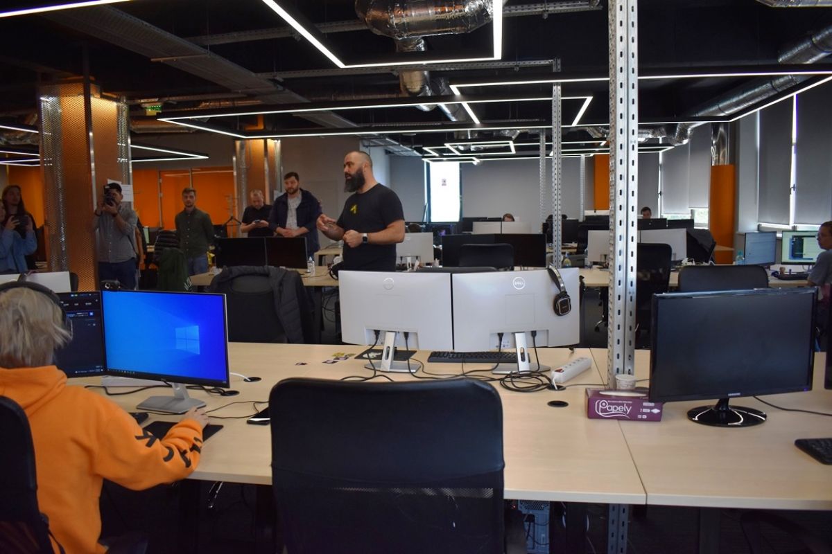 Firma care a preluat una dintre cele mai mari clădiri de birouri din Botoșani s-a extins în Flipine și Taiwan