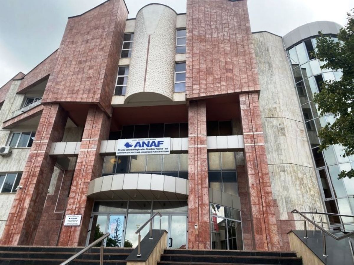 Chilipir sau bună doar pentru piese? Fiscul botoșănean scoate la licitație o mașină confiscată