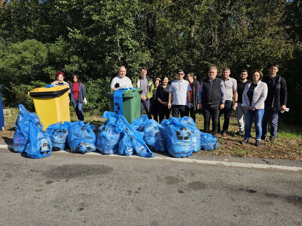 „Munți” de gunoaie strânși la Botoșani: CUI a adresat prefectul mulțumiri speciale 