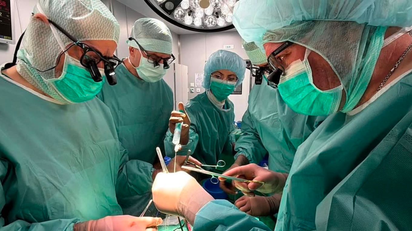 Premieră medicală la clinica unde salvați mulți botoșăneni: transplant cardiac făcut cu o inimă pe care multe centre ar fi refuzat-o