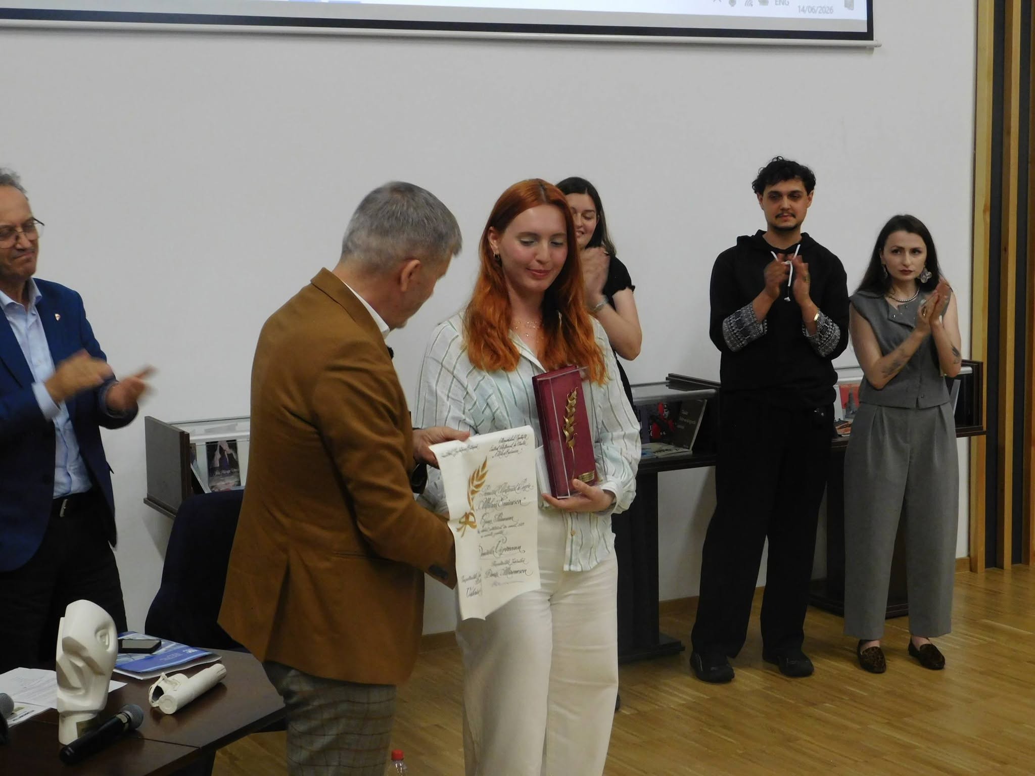 premiul mihai eminescu