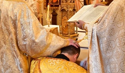 Schimbare importantă în două parohii din Botoșani: Mitropolitul Teofan numește preoți noi