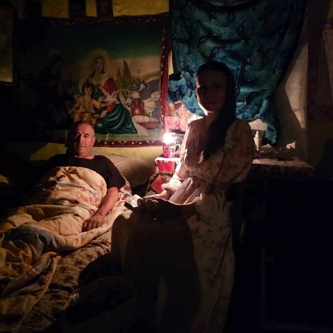 Își duc traiul la limita existenței: Doi soți din Botoșani au disperată nevoie de ajutor