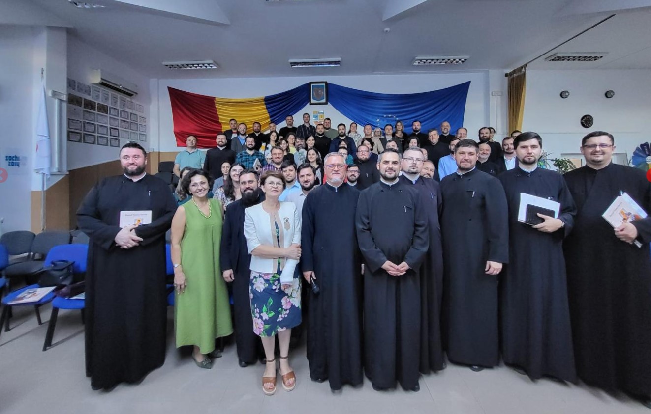 Consfătuirea anuală a profesorilor de religie din județ organizată la un liceu din Botoșani