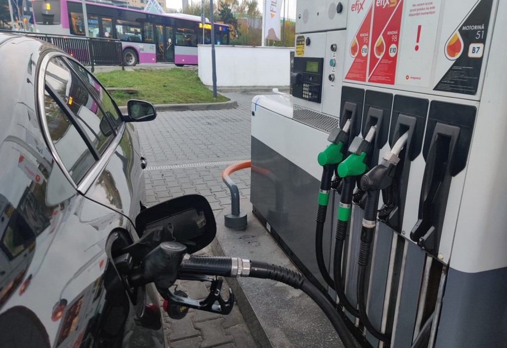 pretul carburantilor a scazut