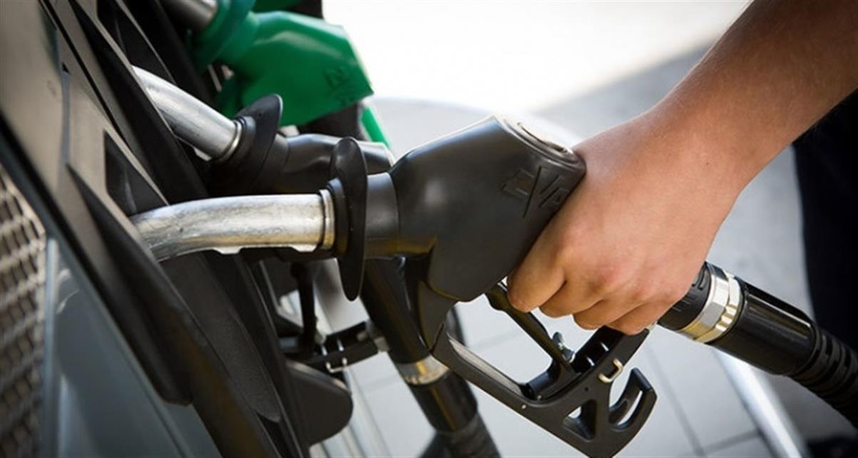 pretul carburantului scade