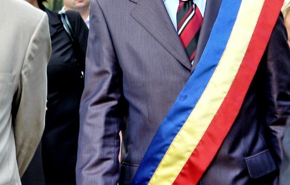 Posturile consilierilor șefului CJ și primarului vor fi REDUSE, primăriile își vor împărți funcționarii 