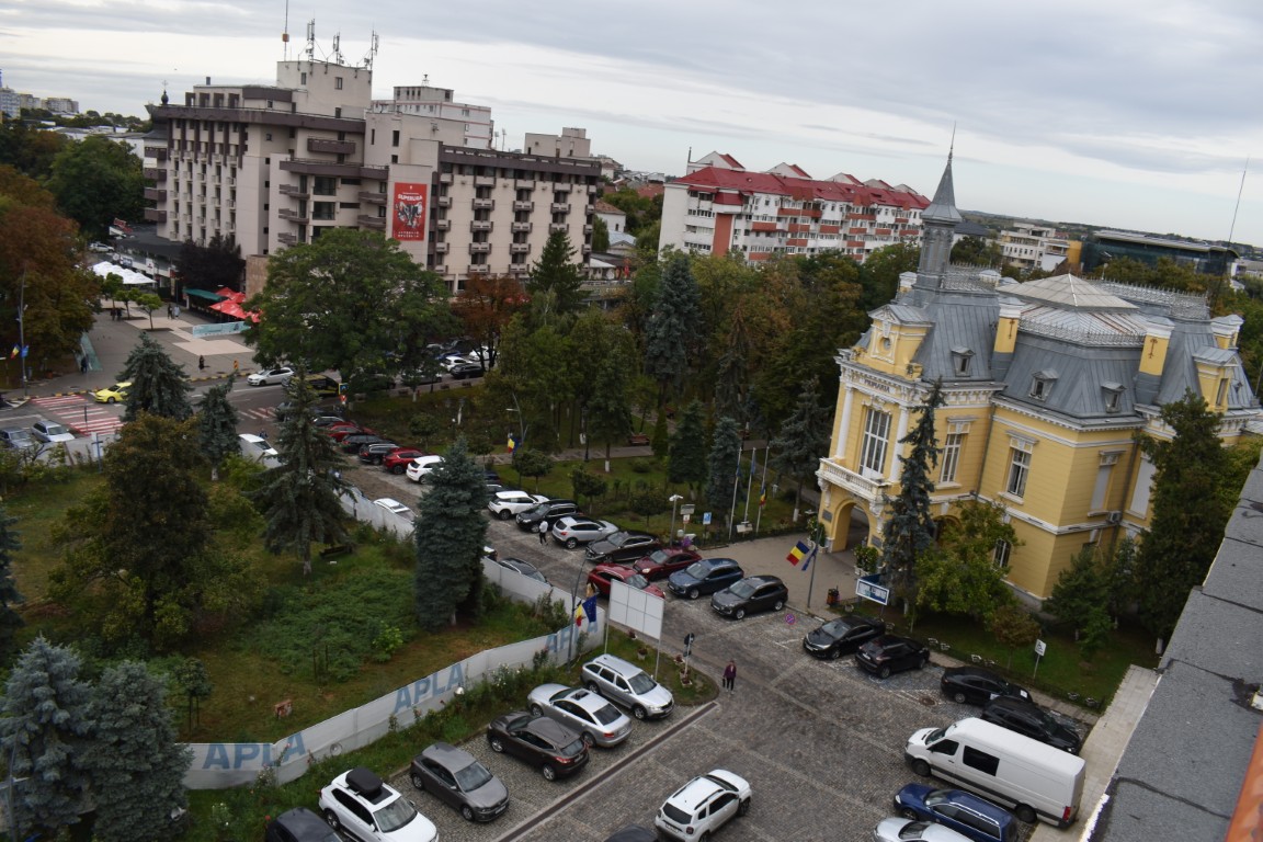 Primăria Botoșani, cel mai mare „proprietar” din oraș: preia 1.500 de locuințe rămase fără gestionar 