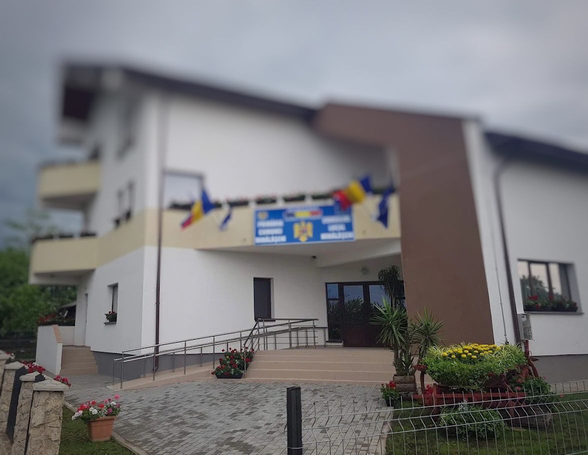 INTERZIS în Primărie: Primar de la Botoșani sub control judiciar pentru o mită de 500.000 de lei dintr-un contract la drumuri 