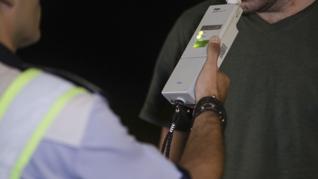 Șofer prins BEAT la volan: Polițiștii i-au oprit plimbarea