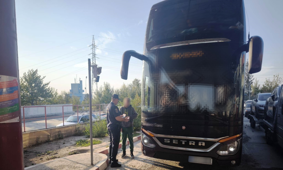 Tânăr prins cu nereguli la vamă: A plătit 2.000 de euro pentru un document de pe internet