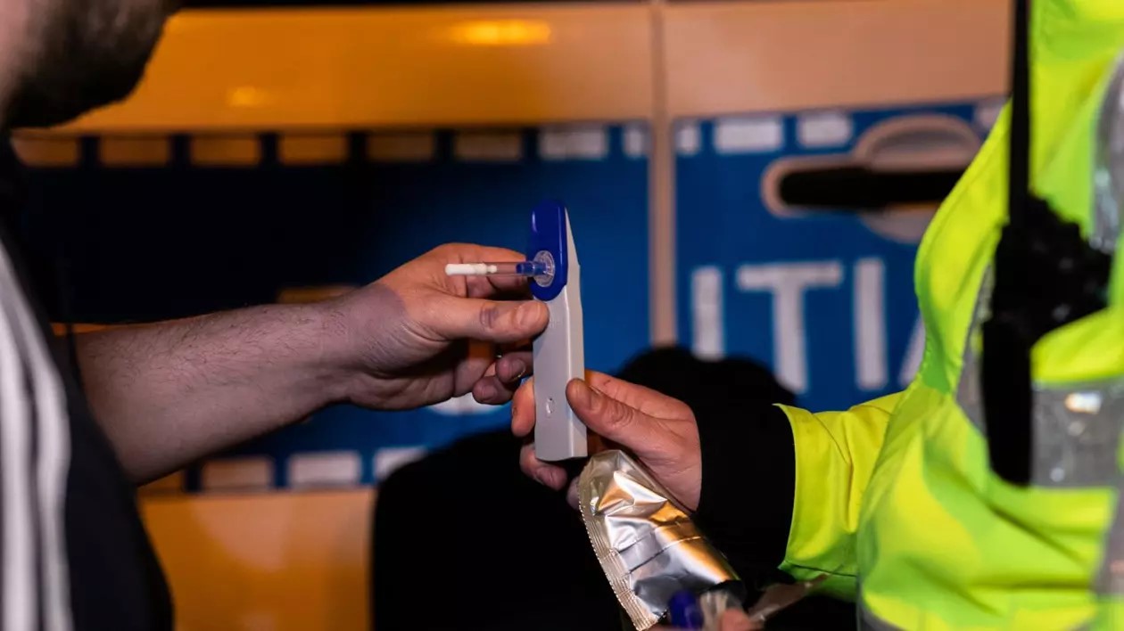 Scandalul testărilor: Polițiștii vor să aibă propriile laboratoare pentru analiza probelor preluate de la șoferii băuți și drogați