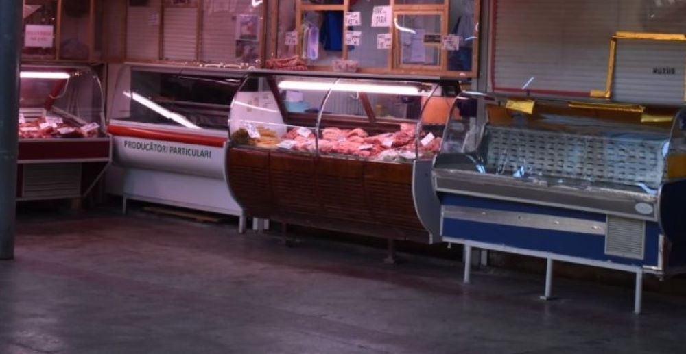 Nereguli grave găsite înaintea Paștelui: Aproape 500 de kilograme de carne CONFISCATE, pericol și la lactate