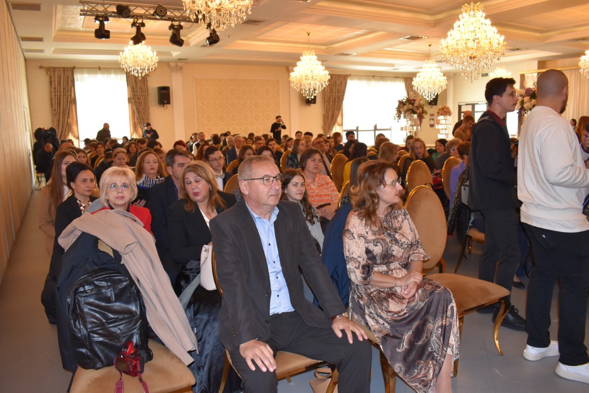 Ei sunt elevii și profesorii din Botoșani premiați la Gala Excelenței – LISTA 