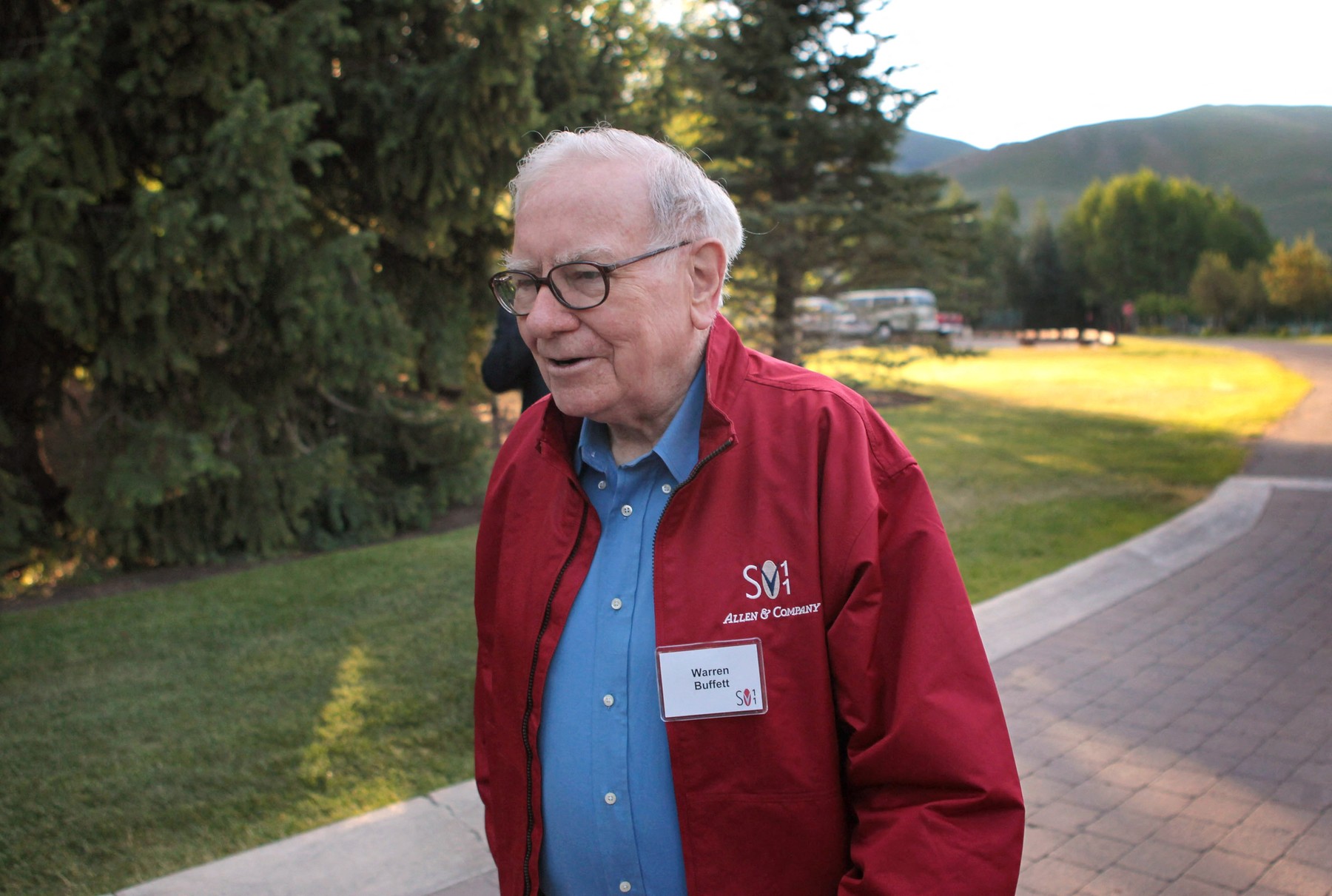 Buffett renunță să mai doneze bani fundației Bill Gates după dezvăluirea legăturilor cofondatorului Microsoft cu Epstein