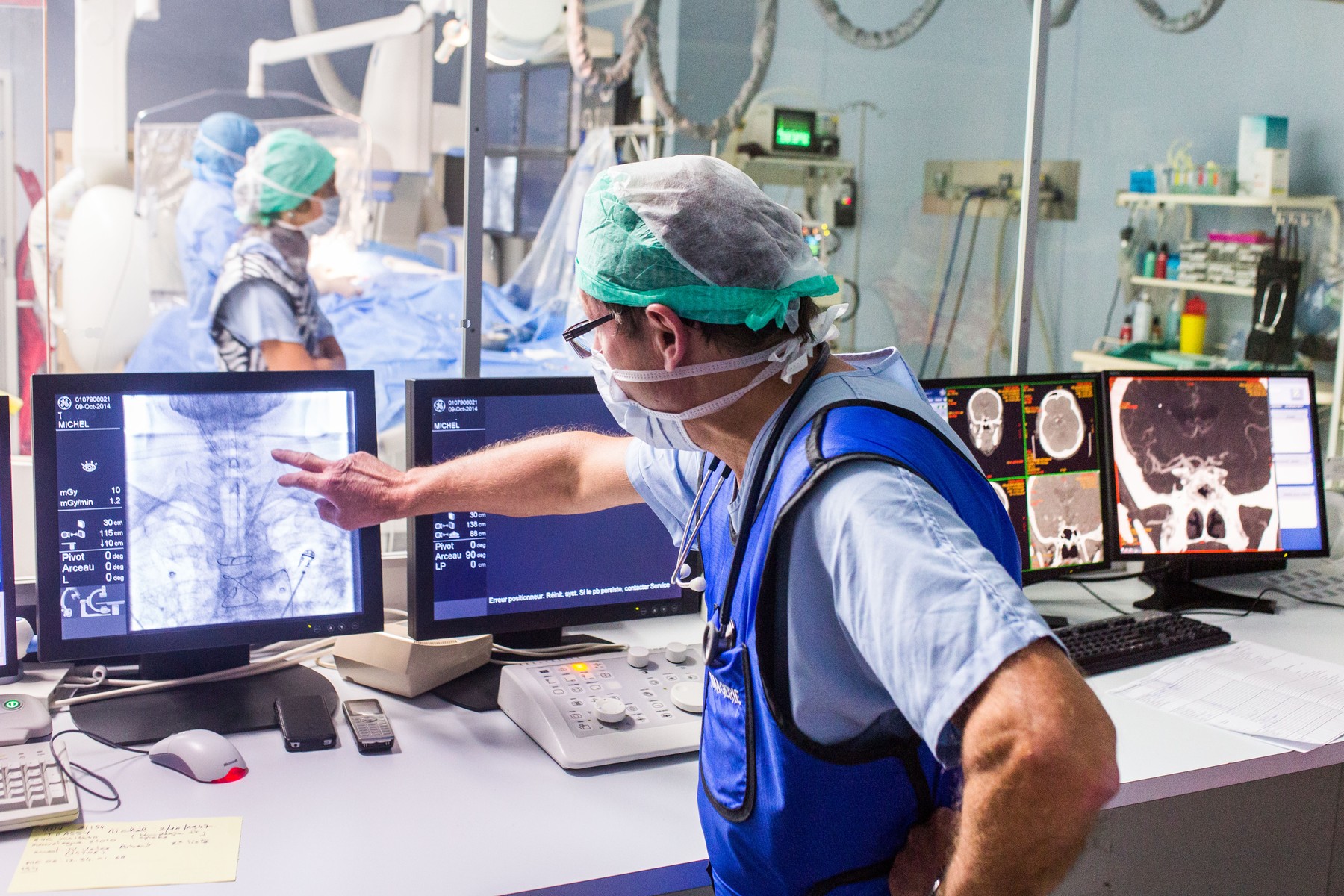 Trei noi spitale, incluse în programul de tratament minim invaziv pentru AVC