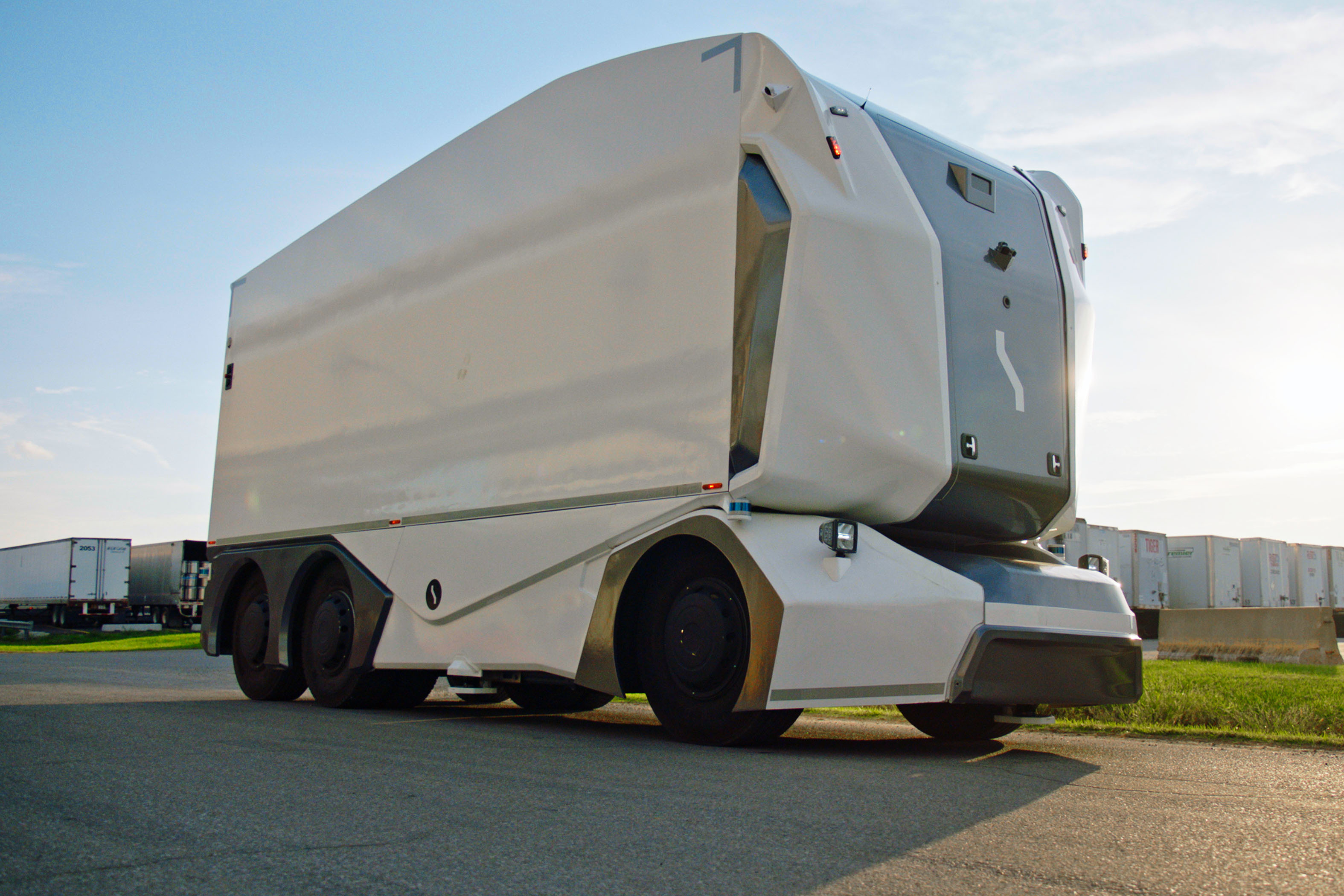 Startup suedez, finanțare de 100 milioane dolari pentru camioane autonome