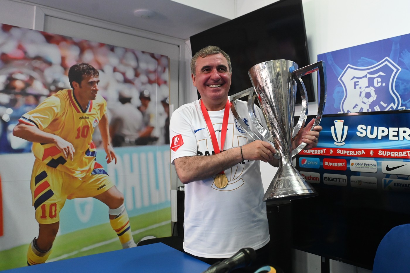 Gheorghe Hagi, noul selecționer al României: „Nu mai ții cont de nimic”