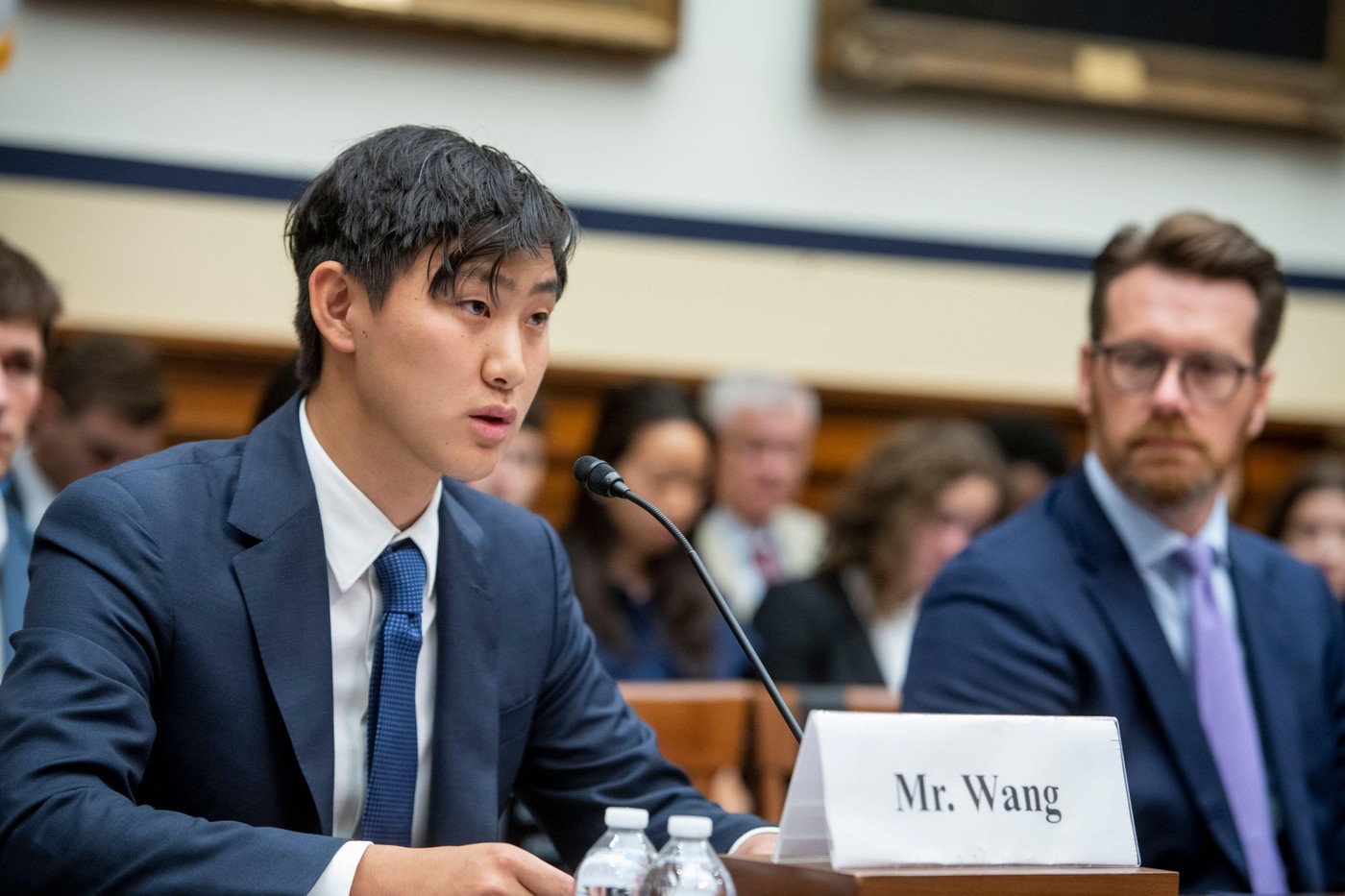 Miliardarul de 24 de ani, acum director AI la Meta, cere încetarea conflictelor din Silicon Valley
