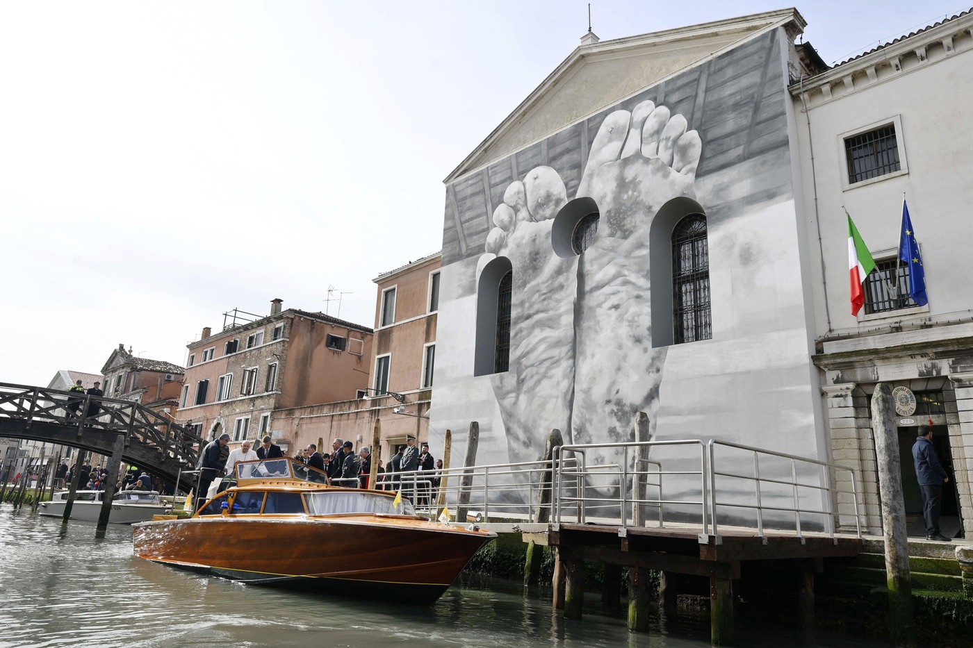 UE amenință Bienala de la Veneția cu sancțiuni din cauza Rusiei