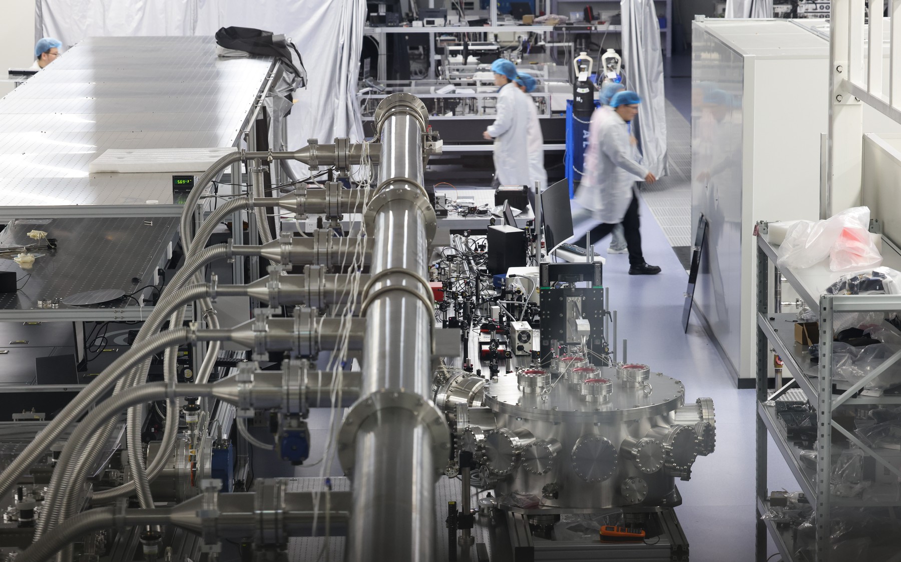 Record mondial: Fizicienii chinezi au creat un câmp magnetic de 700.000 de ori mai puternic decât al Pământului