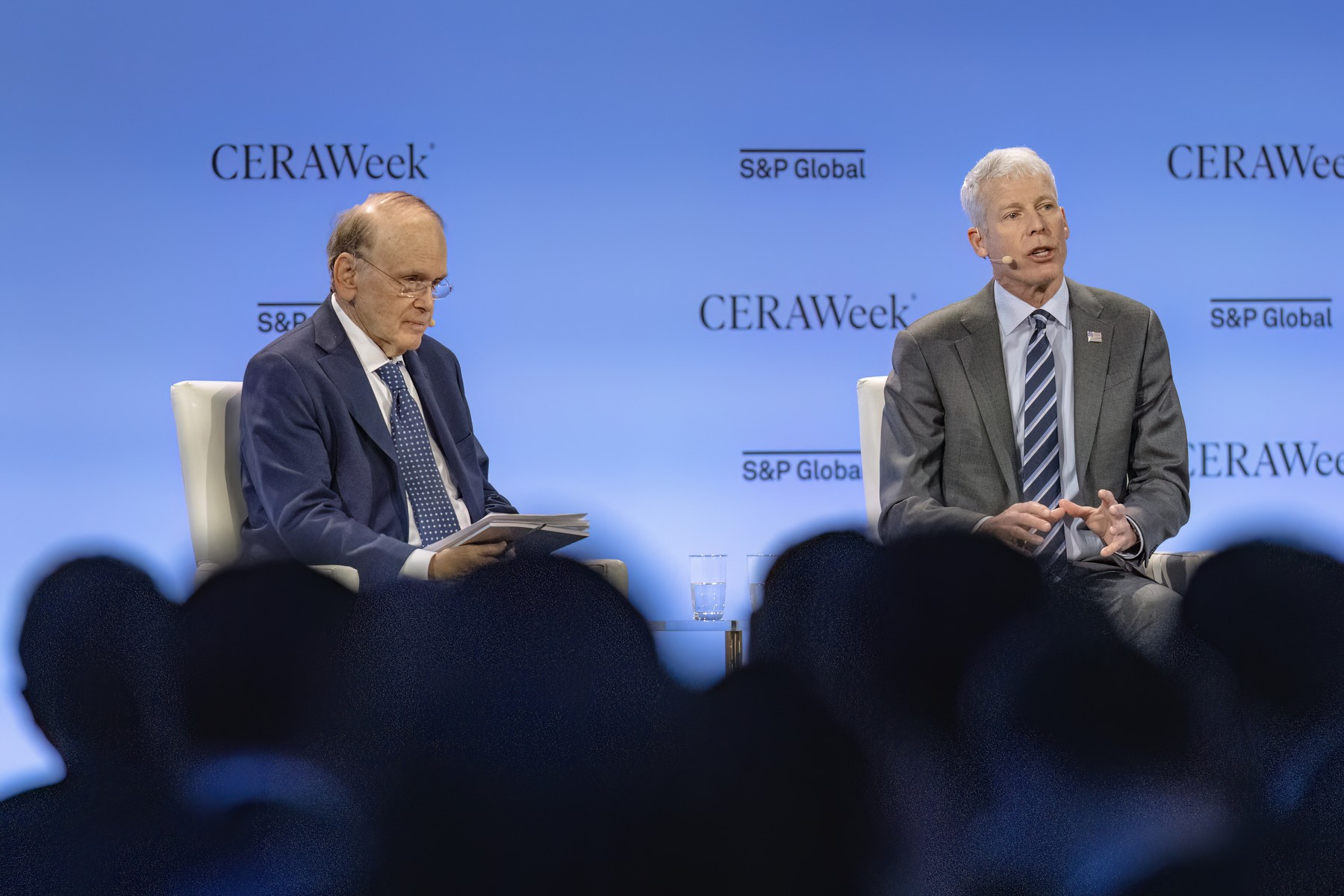 Criza petrolului: Șefii din energie contrazic SUA, care minimalizează impactul